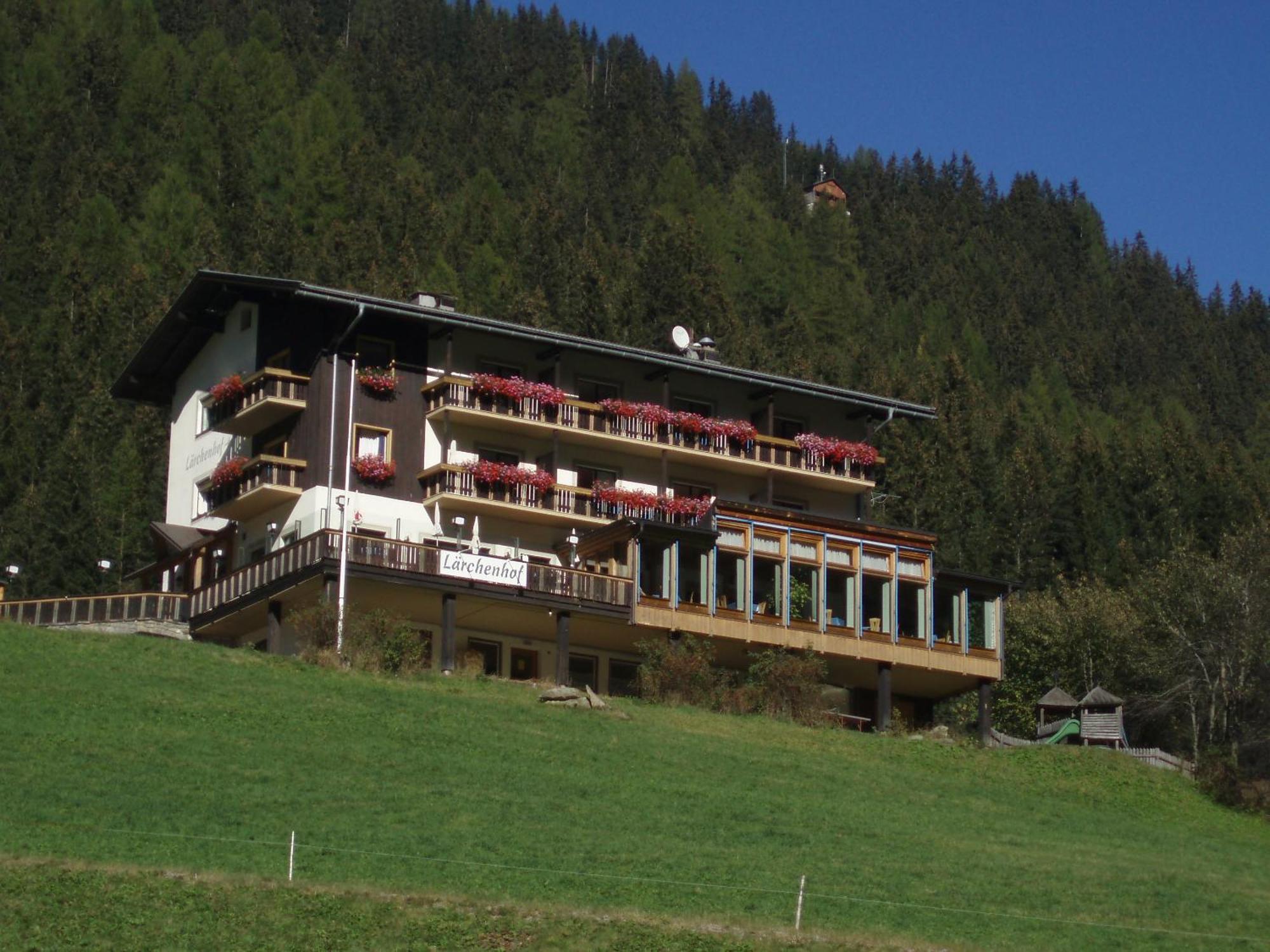 Hotel Laerchenhof à Sankt Jakob in Defereggen Extérieur photo